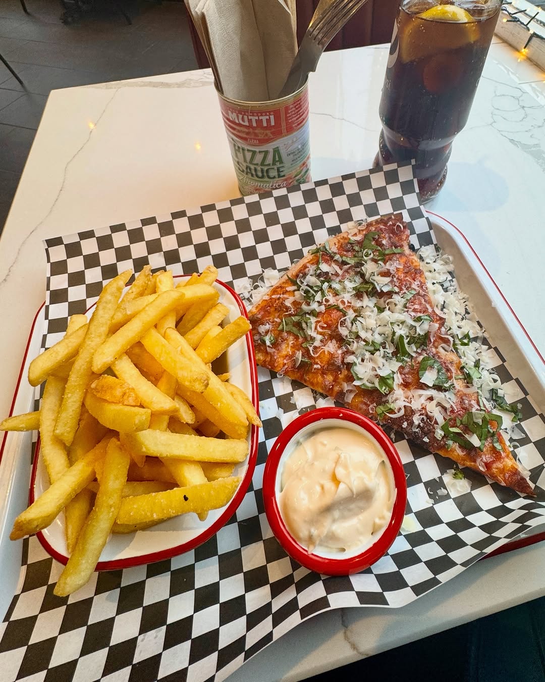 Food photo from Biggies Pizza